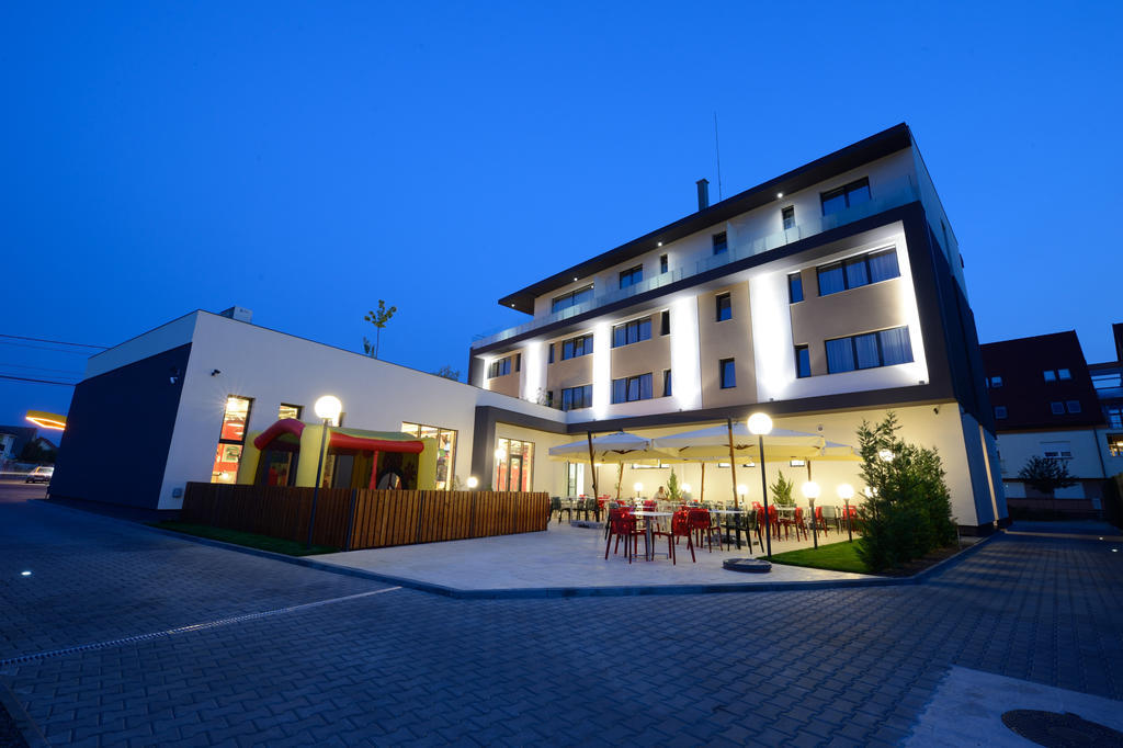 Hotel Galaxy Dumbravita (Timis) Exterior foto